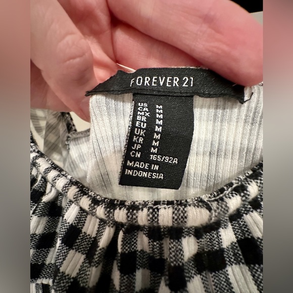 Forever 21 Bodysuit Bundle - 2 Black and White Bodysuits Size M, NWT and NWOT - Picture 4 of 10